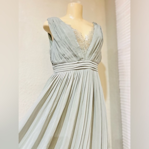 Little Mistress Pleated Lace Maxi Evening Dress in Sage colour Maternity dress 8 - Picture 12 of 15